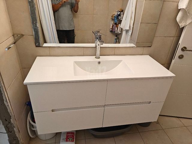 ארון אמבטיה