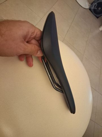 אוכף פיזיק ARGO X3