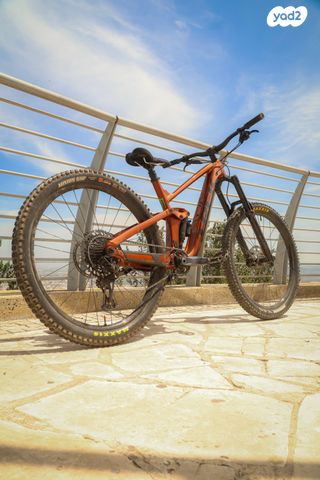אופני אנדרו TREK slash 8