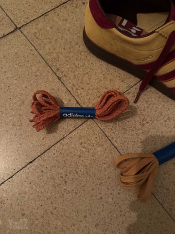 Adidas Malmo צהוב מידה 42.5