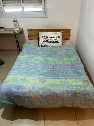 מיטת יחיד וחצי