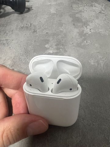 Airpods 2