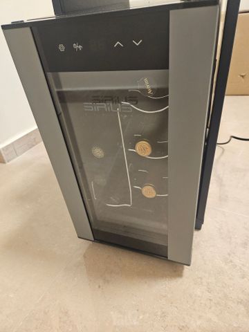 מקרר יינות