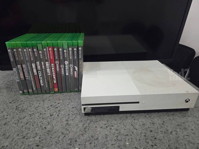 Xbox One S 1TB + שלט מקורי