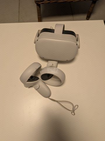 משקפי VR Meta Quest 2