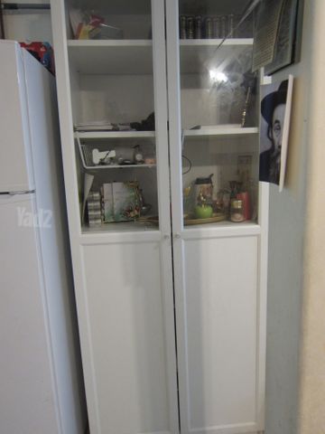 ספריה 2 דלתות