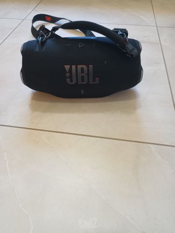 מגוון רמקולי JBL