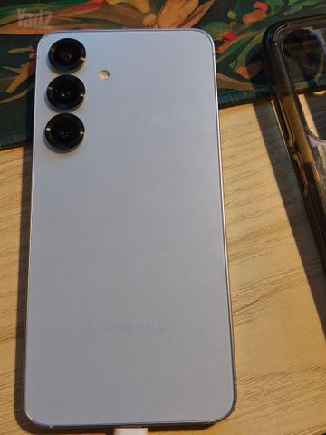 Samsung S25