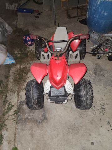 טרקטורון peg perego
