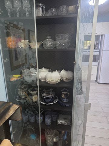 ארון זכוכית