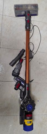 דייסון v8