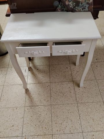 שולחן קטן