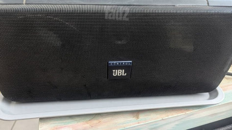 רמקול jbl control center