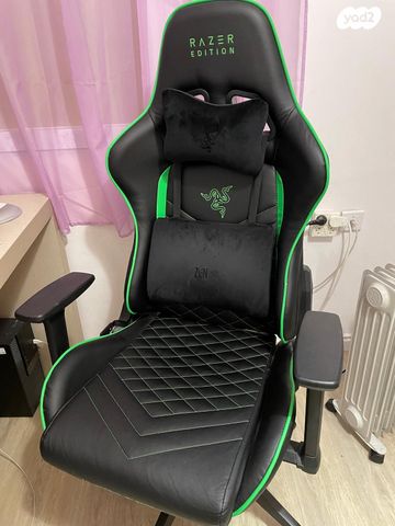 כיסא גיימינג איכותי RAZER