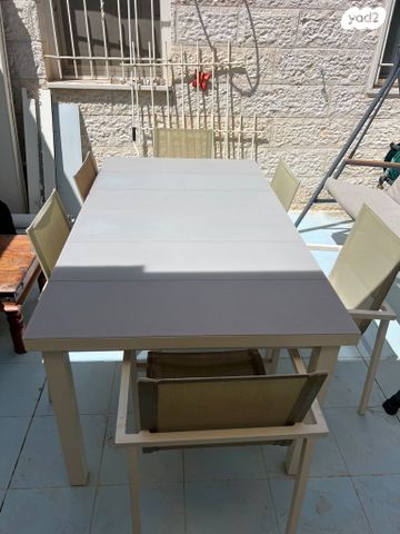 שולחן לגינה
