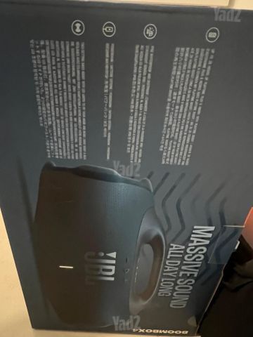 JBL Boombox 4