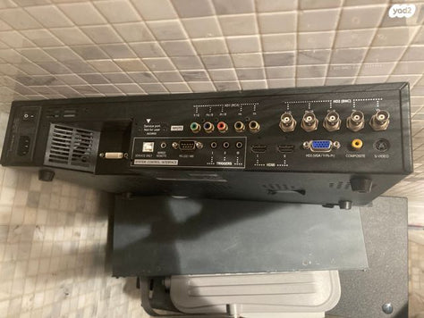 מקרן RUNCO VX-22D