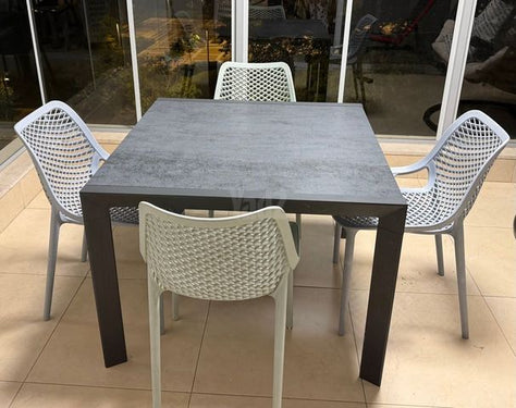 שולחן גינה או מרפסת נפתח