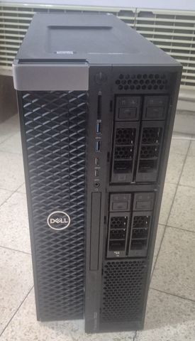 תחנת עבודה Dell Precision 5820
