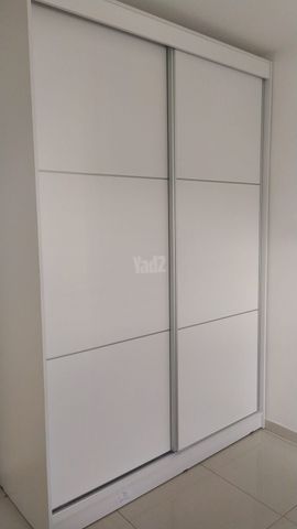ארון הזזה