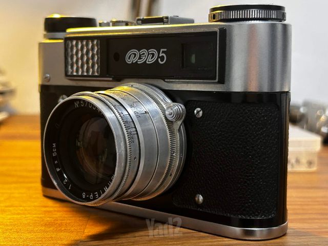 עדשה 1957 Jupiter-8 משוחזרת