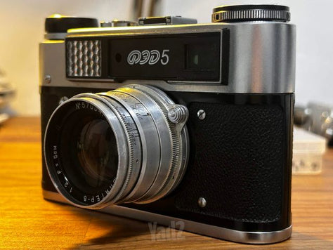 עדשה 1957 Jupiter-8 משוחזרת