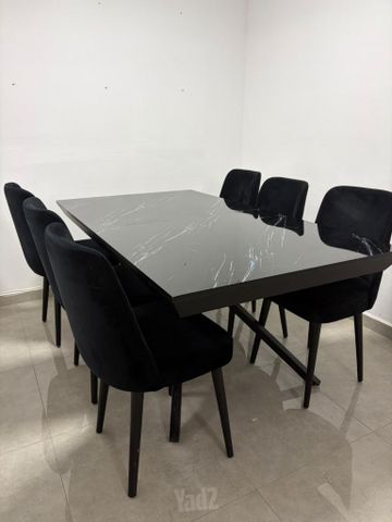 שולחן אוכל