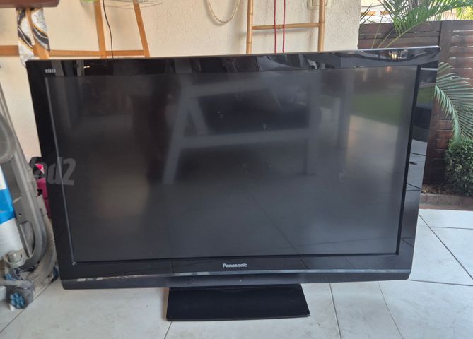 טלוויזייה Panasonic VIERA 42"
