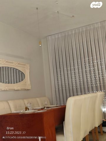 כסאות לפינת אוכל לסלון!!