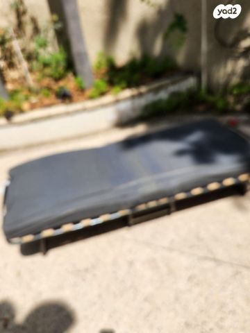 מיטה מתקפלת