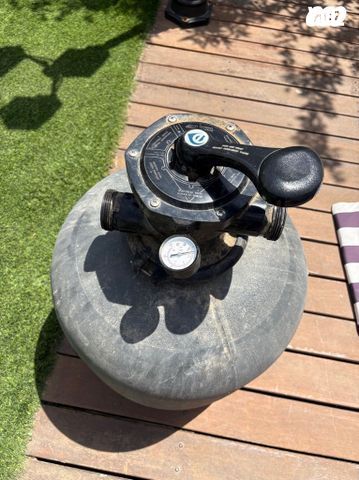 פילטר לבריכה