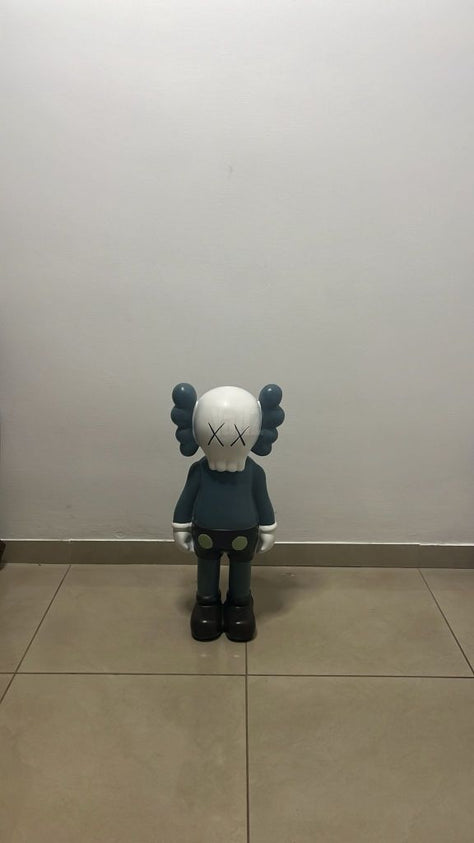 בובת KAWS