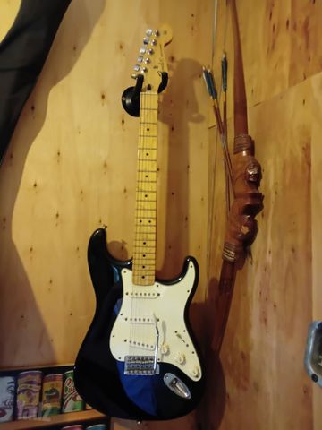 FENDER STRATOCSTER MEXICO