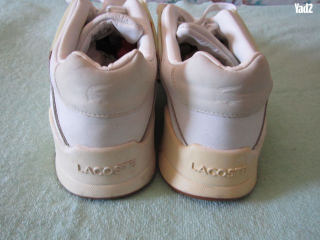 נעלי הסניקרס LACOSTE