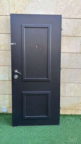 דלת רב בריח