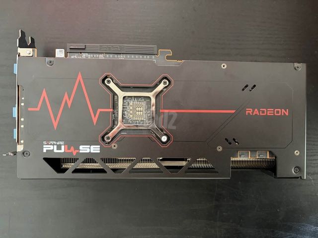 AMD Radeon™ RX 7700 XT 12GB
