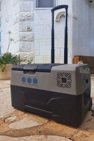 צידנית LG לרכב