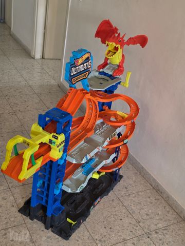 Hot Wheels Ultimate Garage