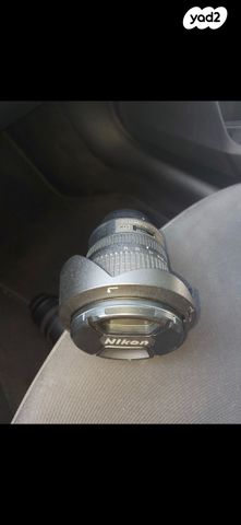 עדשת nikon