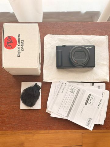 Sony ZV-1M2 + פלאש מקצועי
