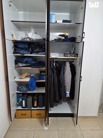 ארון בגדים