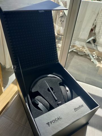 Focal Elex Headphones אוזניות