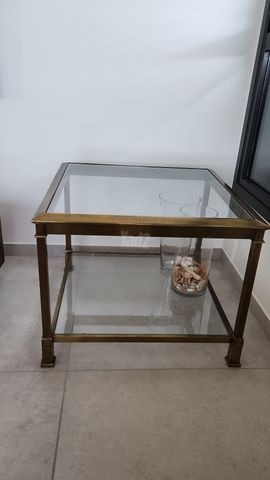 שולחן