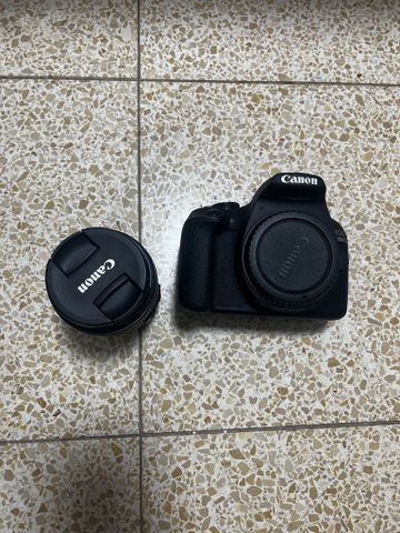 Canon EOS 2000D
