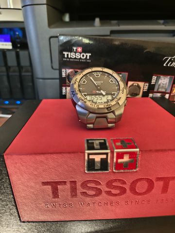 שעון יד Tissot sport titanium