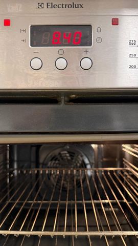 תנור אפיה Electrolux