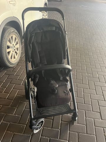 עגלת טיולון