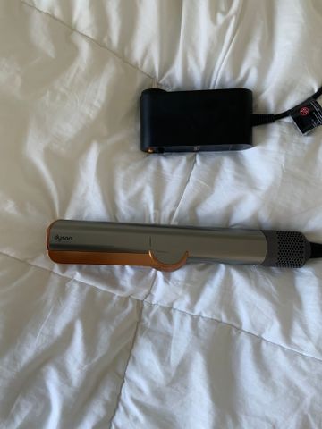 Dyson Airstrait – יבואן רשמי