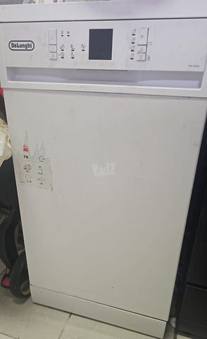 מדיח חברת DeLonghi