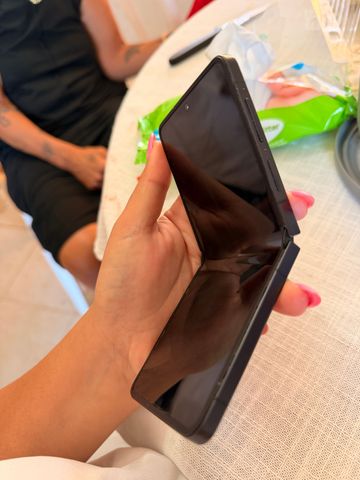 גלקסי Z Flip 7
